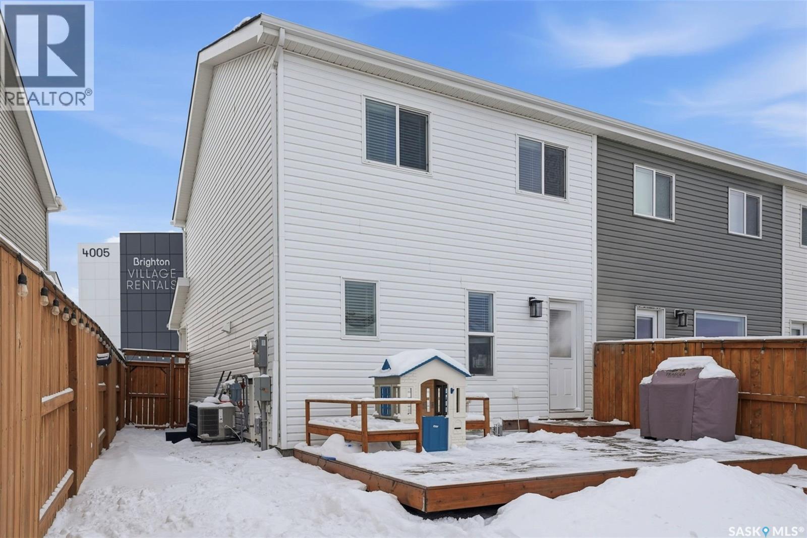 4018 Brighton Circle, Saskatoon, SK - Outdoor With Deck Patio Veranda With Exterior