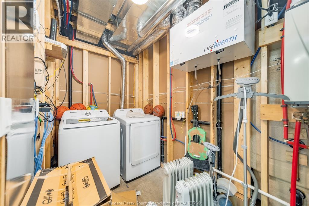 3605 King Street Unit# Lower, Windsor, ON - Indoor Photo Showing Laundry Room