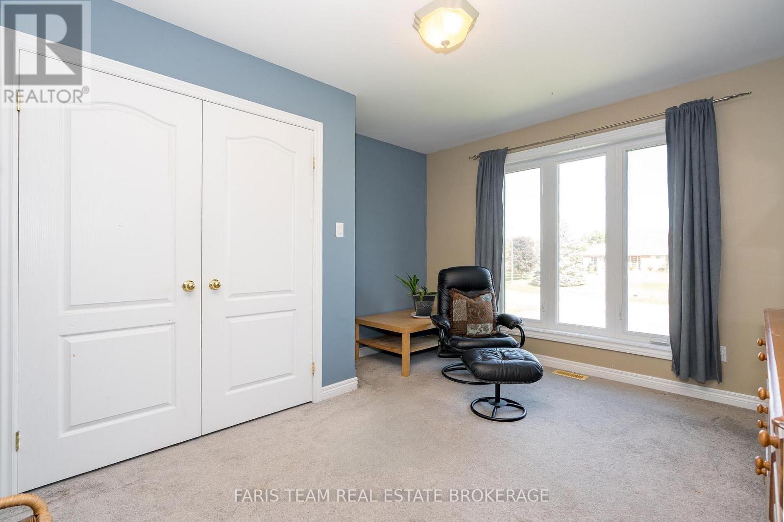 24 Parr Boulevard, Springwater, ON - Indoor