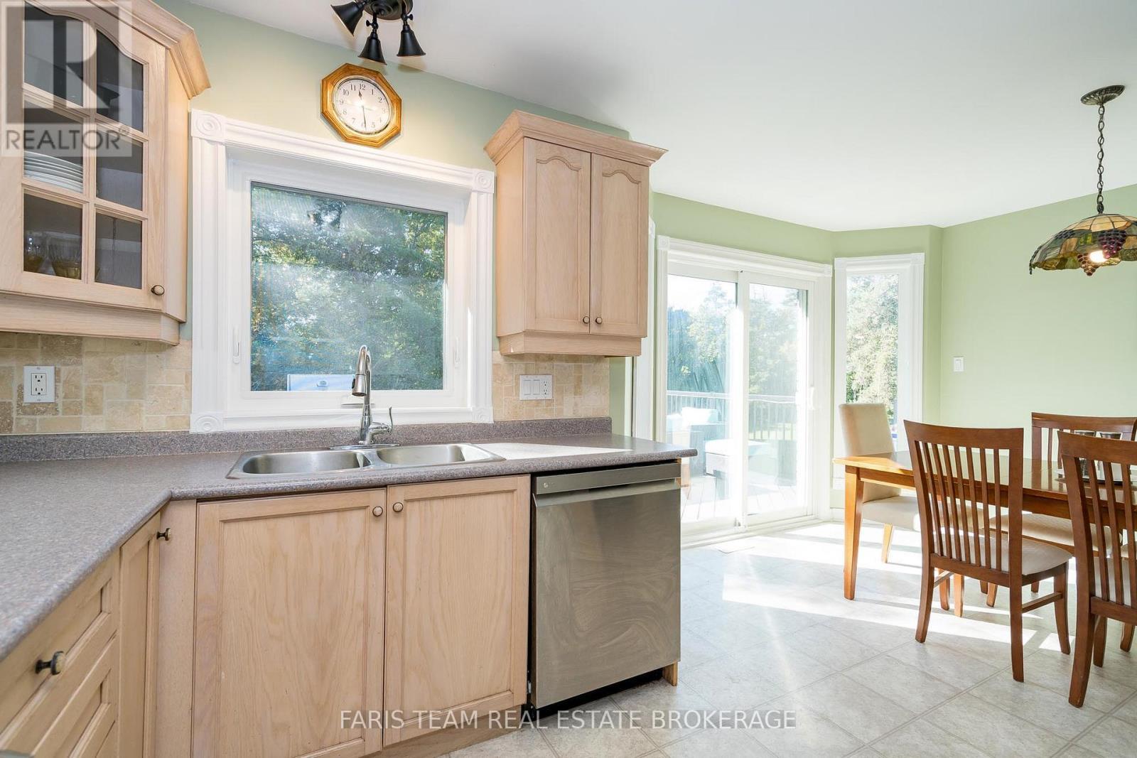 24 Parr Boulevard, Springwater, ON - Indoor Photo Showing Kitchen With Double Sink
