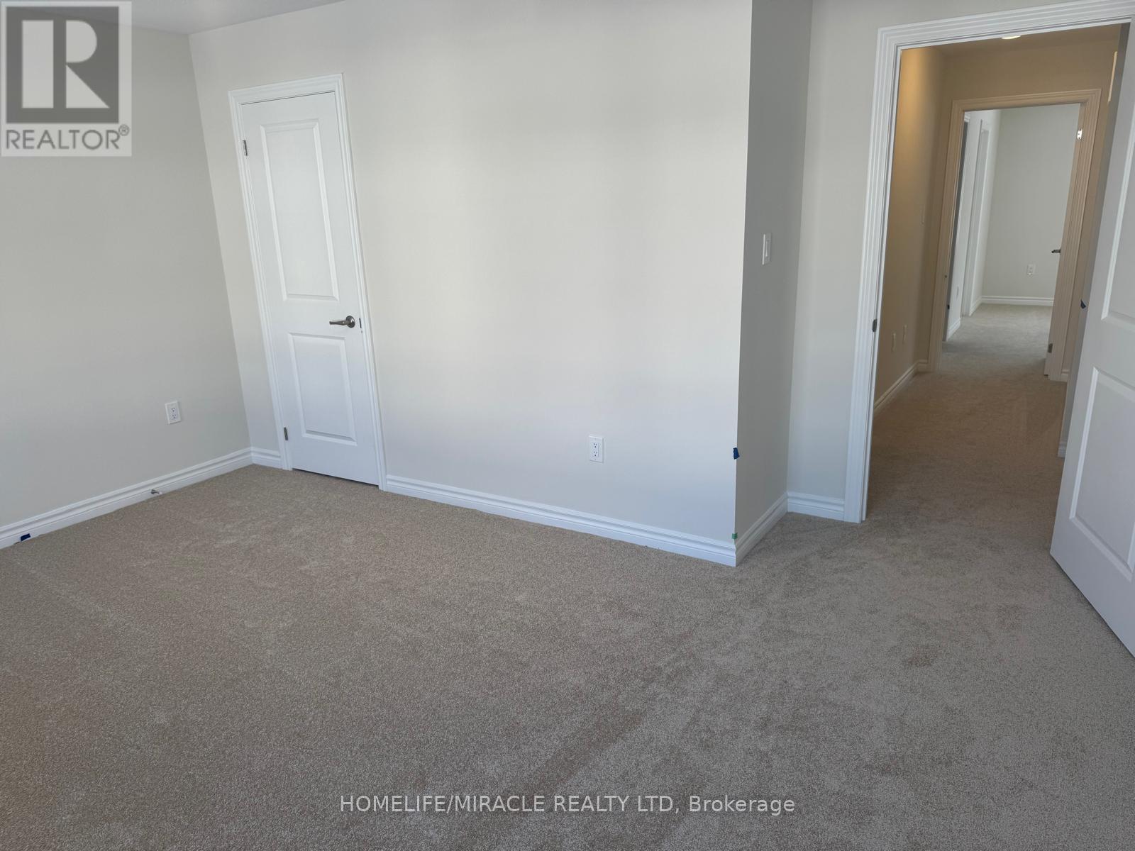 165 Beechwood Forest Lane, Gravenhurst, ON - Indoor Photo Showing Other Room