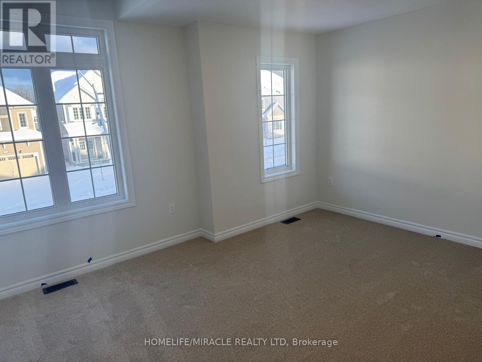 165 Beechwood Forest Lane, Gravenhurst, ON - Indoor Photo Showing Other Room