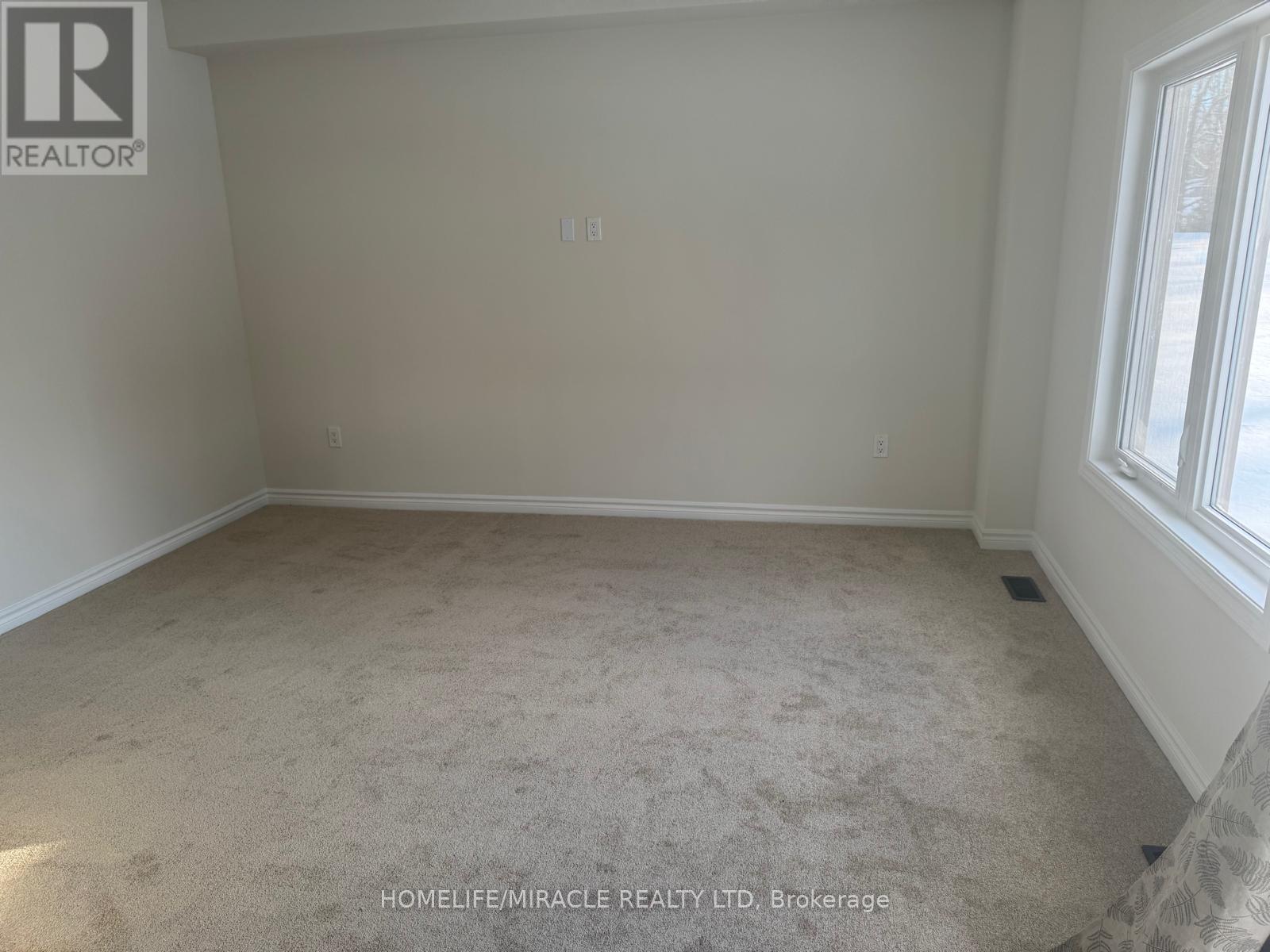 165 Beechwood Forest Lane, Gravenhurst, ON - Indoor Photo Showing Other Room