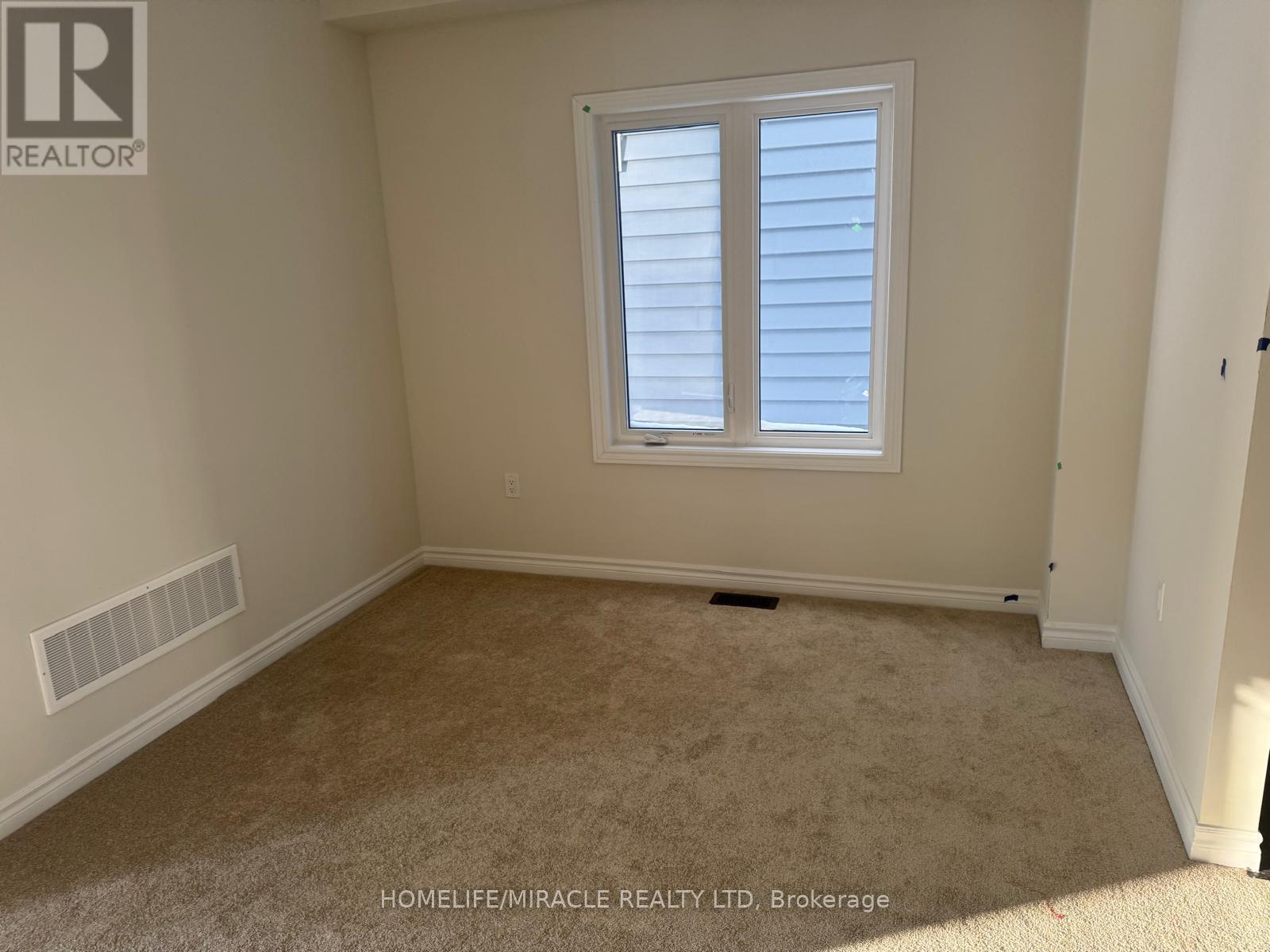 165 Beechwood Forest Lane, Gravenhurst, ON - Indoor Photo Showing Other Room
