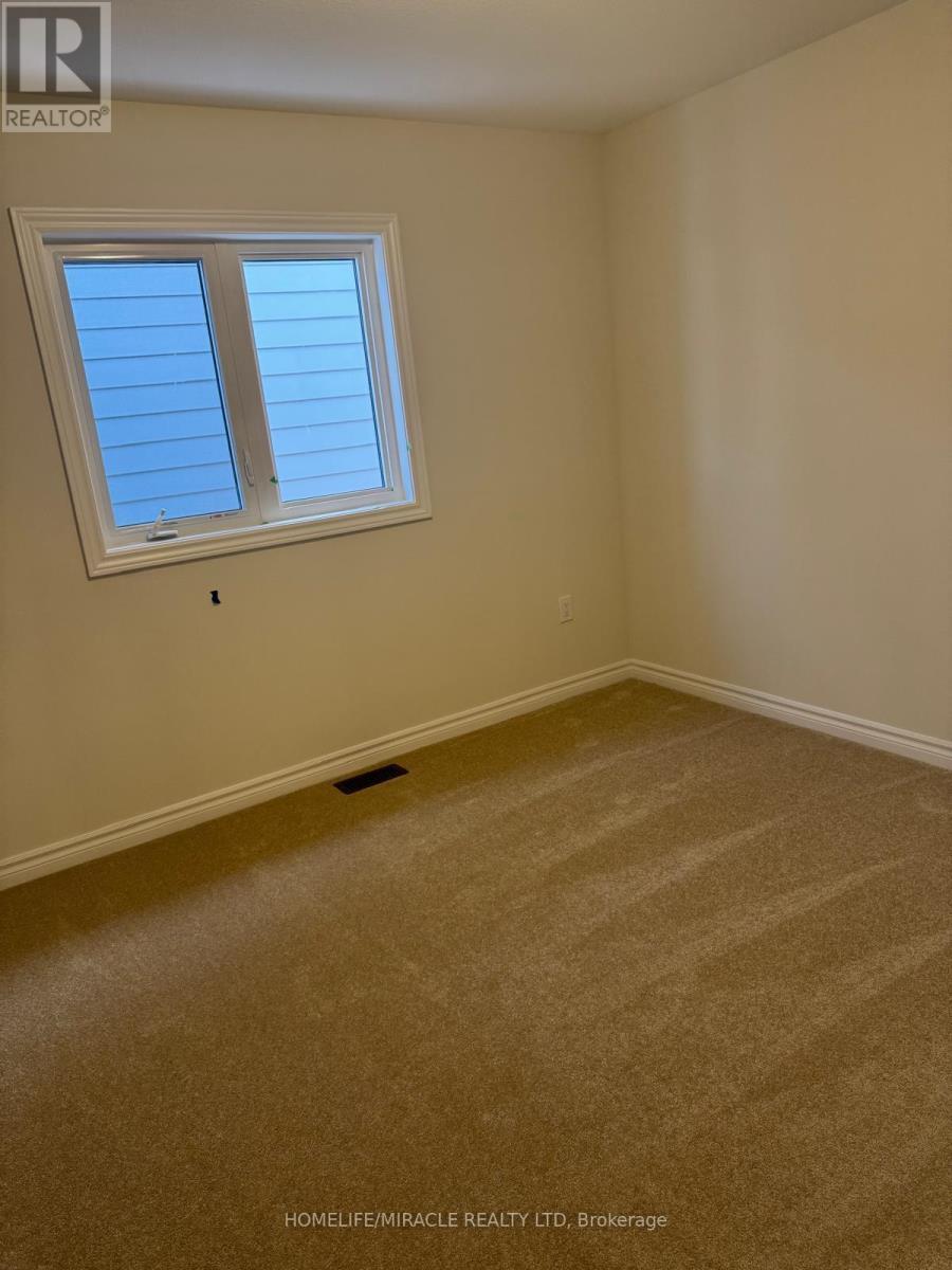 165 Beechwood Forest Lane, Gravenhurst, ON - Indoor Photo Showing Other Room