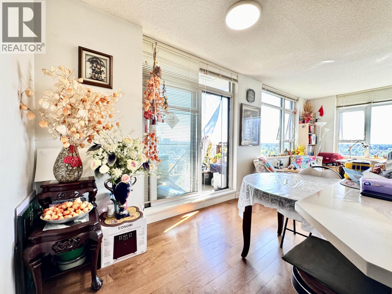 1501 8333 Anderson Road, Richmond, BC - Indoor