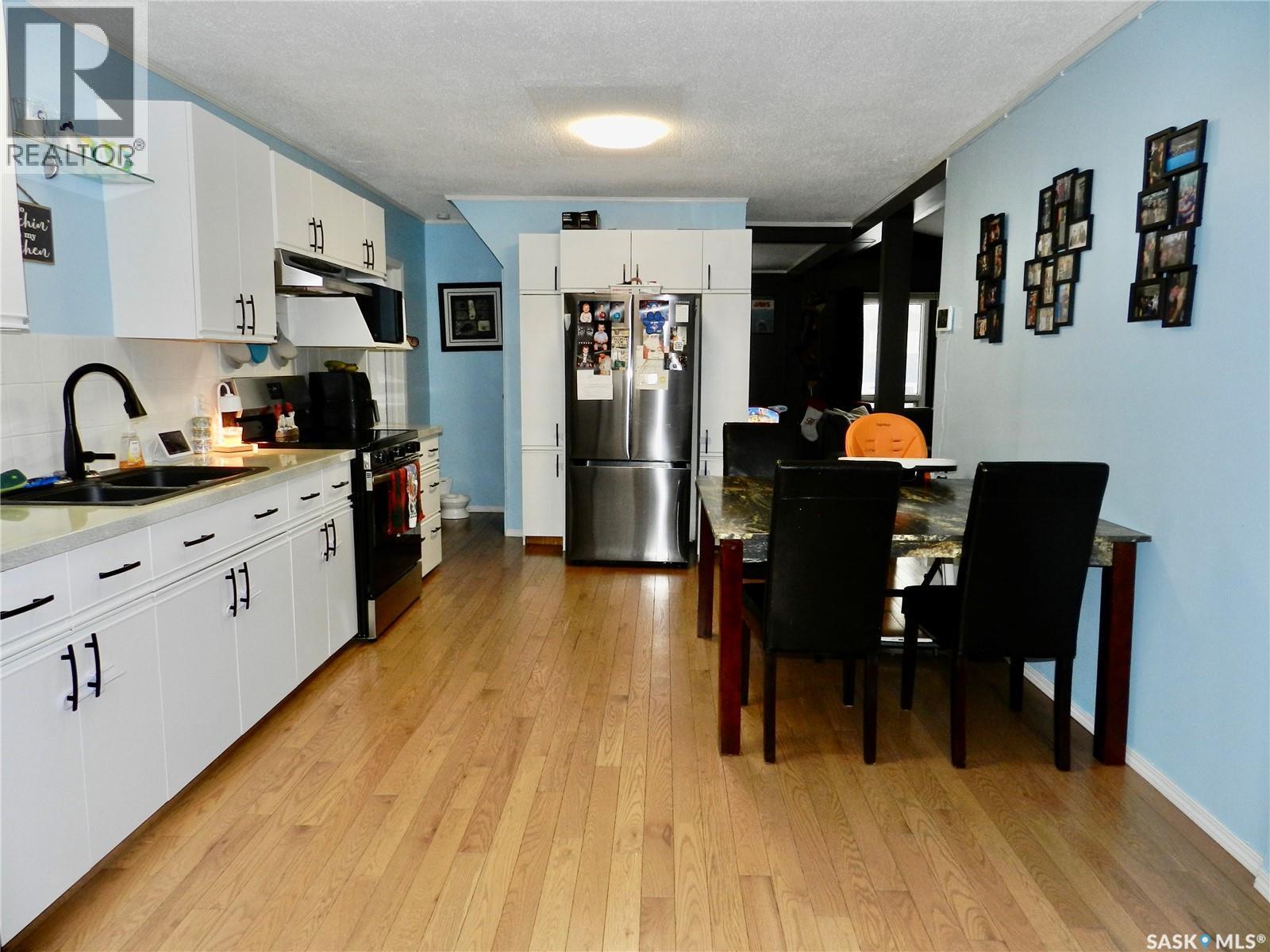 936 Vaughan Street, Moose Jaw, SK - Indoor