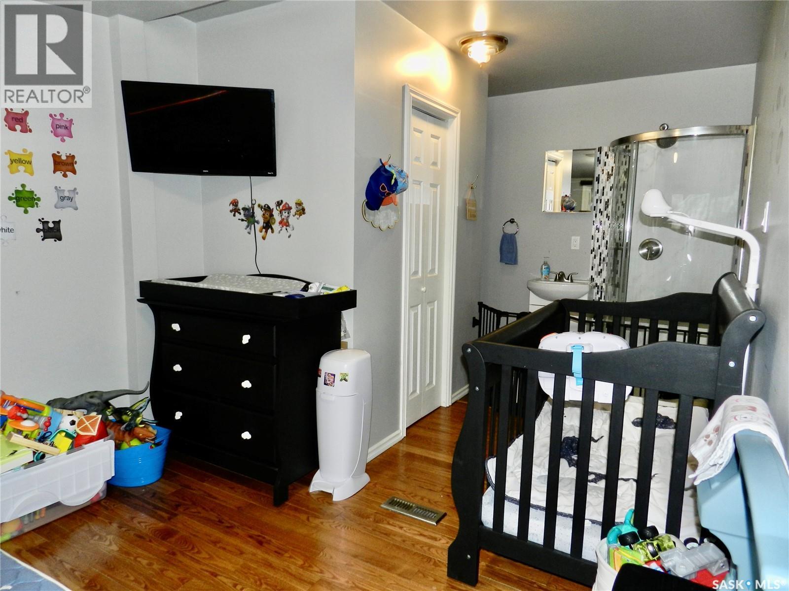 936 Vaughan Street, Moose Jaw, SK - Indoor