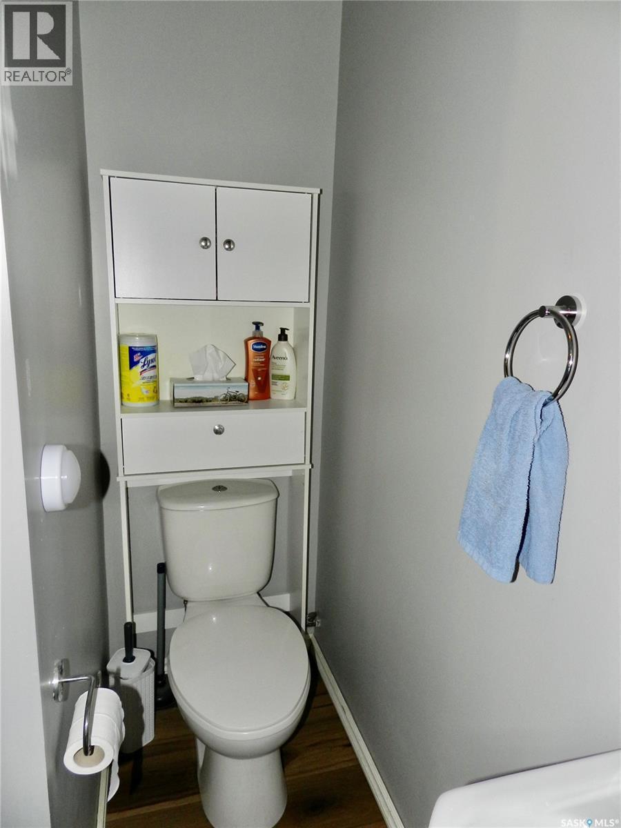 936 Vaughan Street, Moose Jaw, SK - Indoor Photo Showing Bathroom