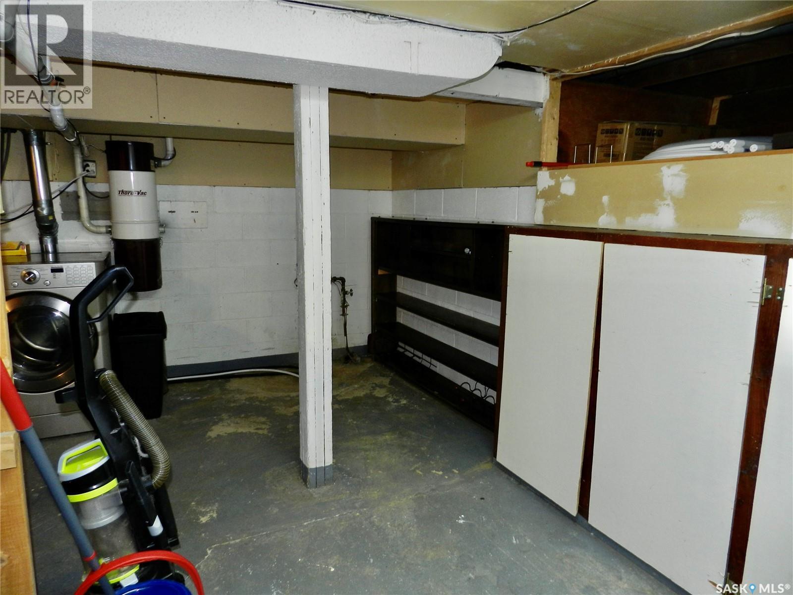 936 Vaughan Street, Moose Jaw, SK - Indoor Photo Showing Basement