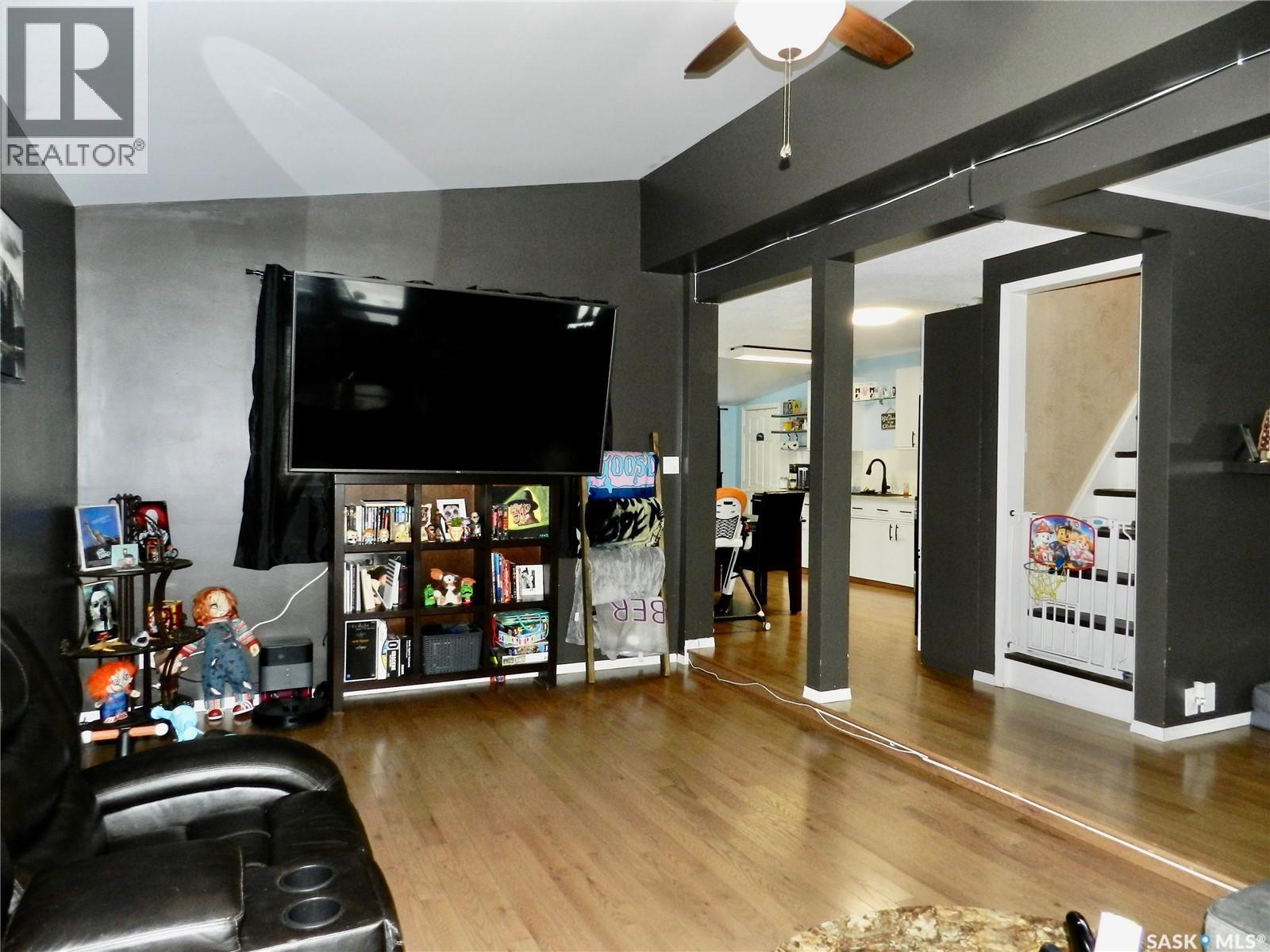 936 Vaughan Street, Moose Jaw, SK - Indoor