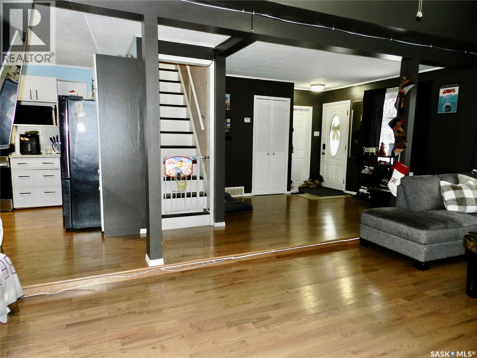 936 Vaughan Street, Moose Jaw, SK - Indoor