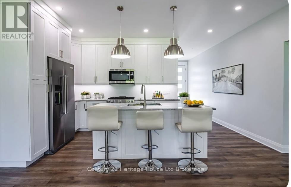 11651 Plank Road, Bayham (Eden), ON - Indoor Photo Showing Kitchen With Stainless Steel Kitchen With Upgraded Kitchen