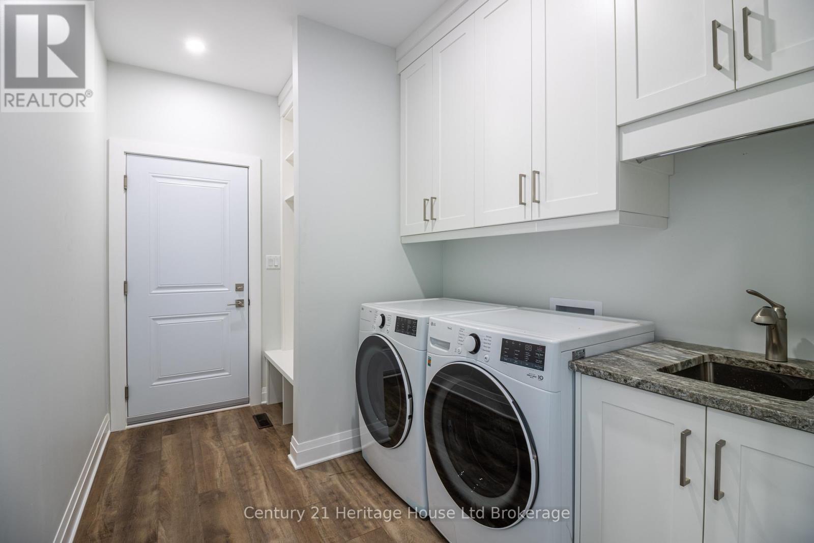 11651 Plank Road, Bayham (Eden), ON - Indoor Photo Showing Laundry Room