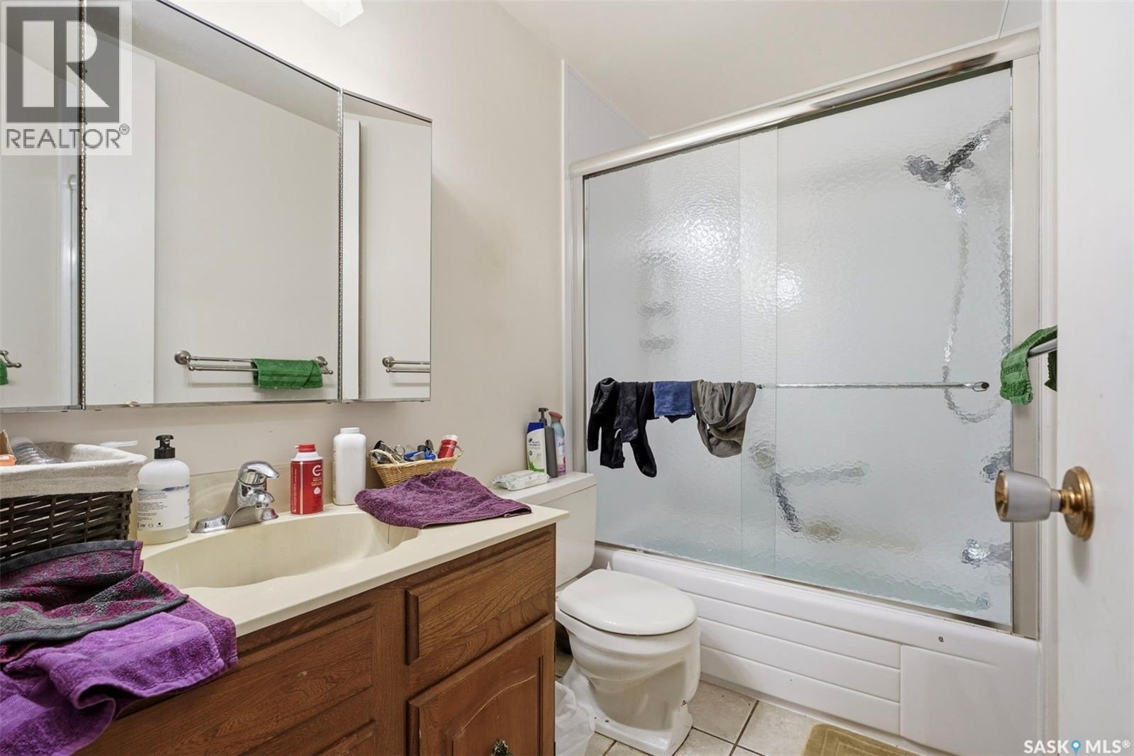 227 Sylvian Way, Saskatoon, SK - Indoor Photo Showing Bathroom