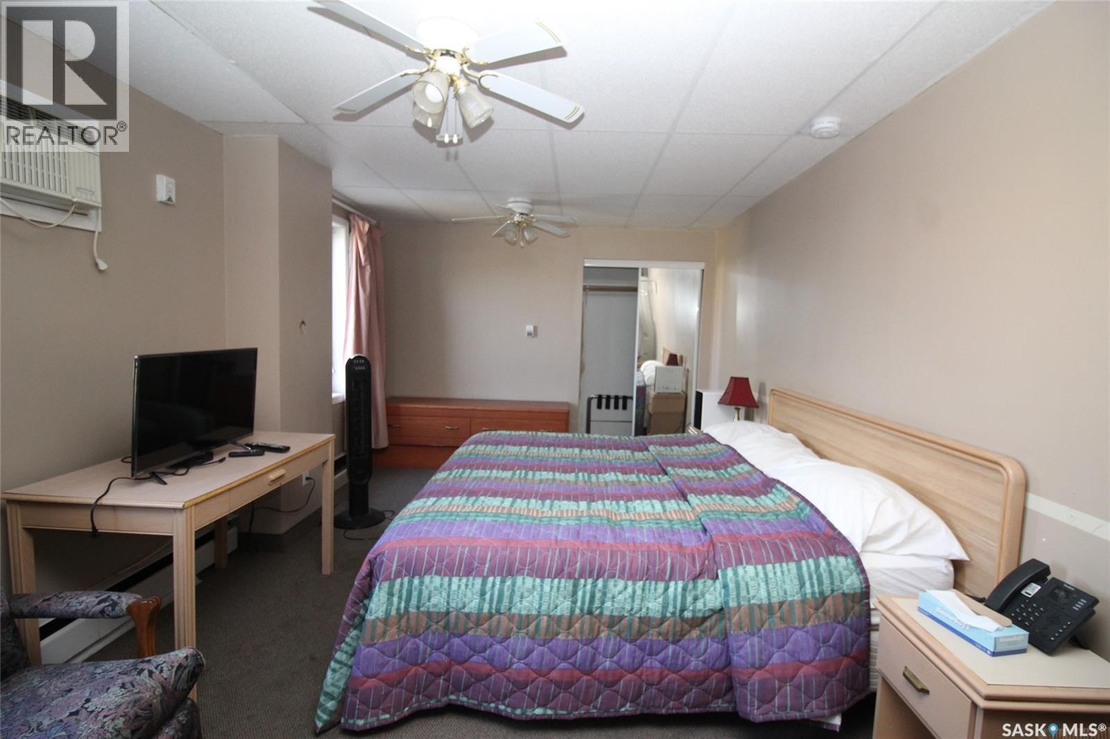 90 3Rd Avenue W, Shaunavon, SK