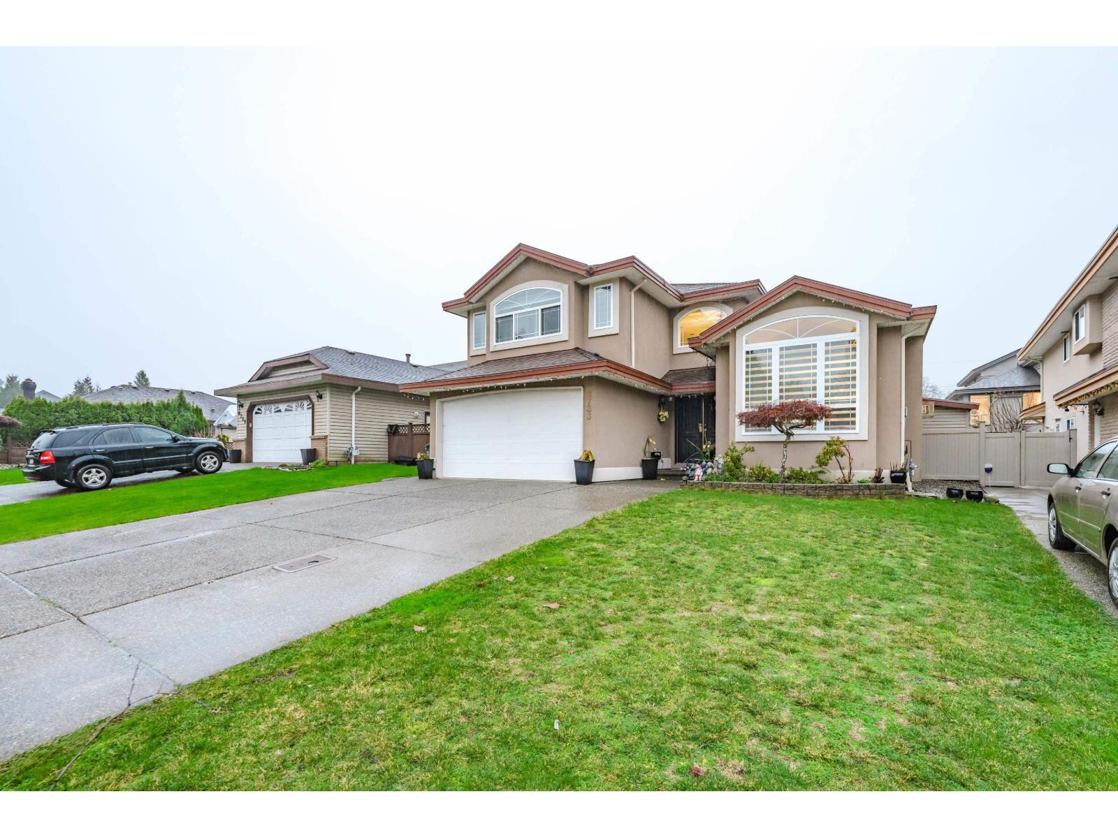 8733 162A Street, Surrey, BC - Outdoor