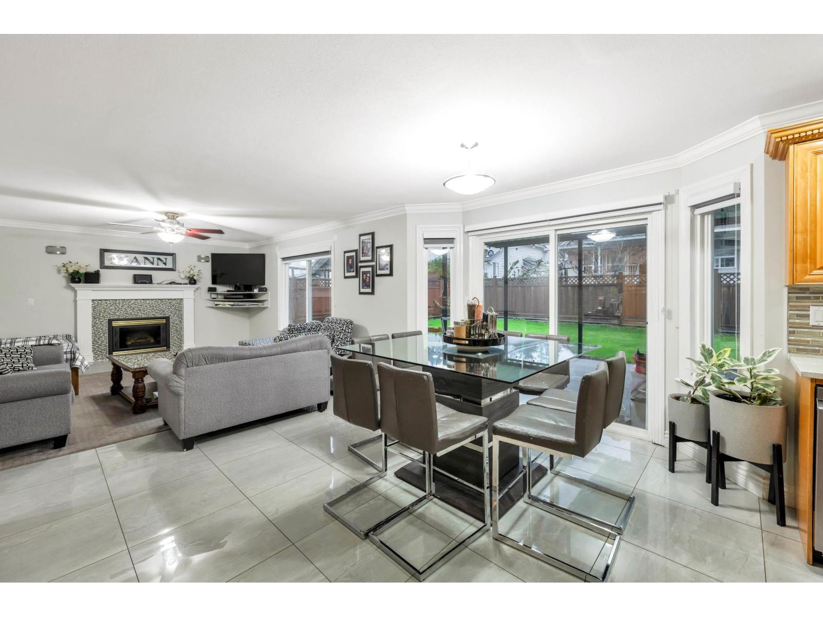 8733 162A Street, Surrey, BC - Indoor With Fireplace
