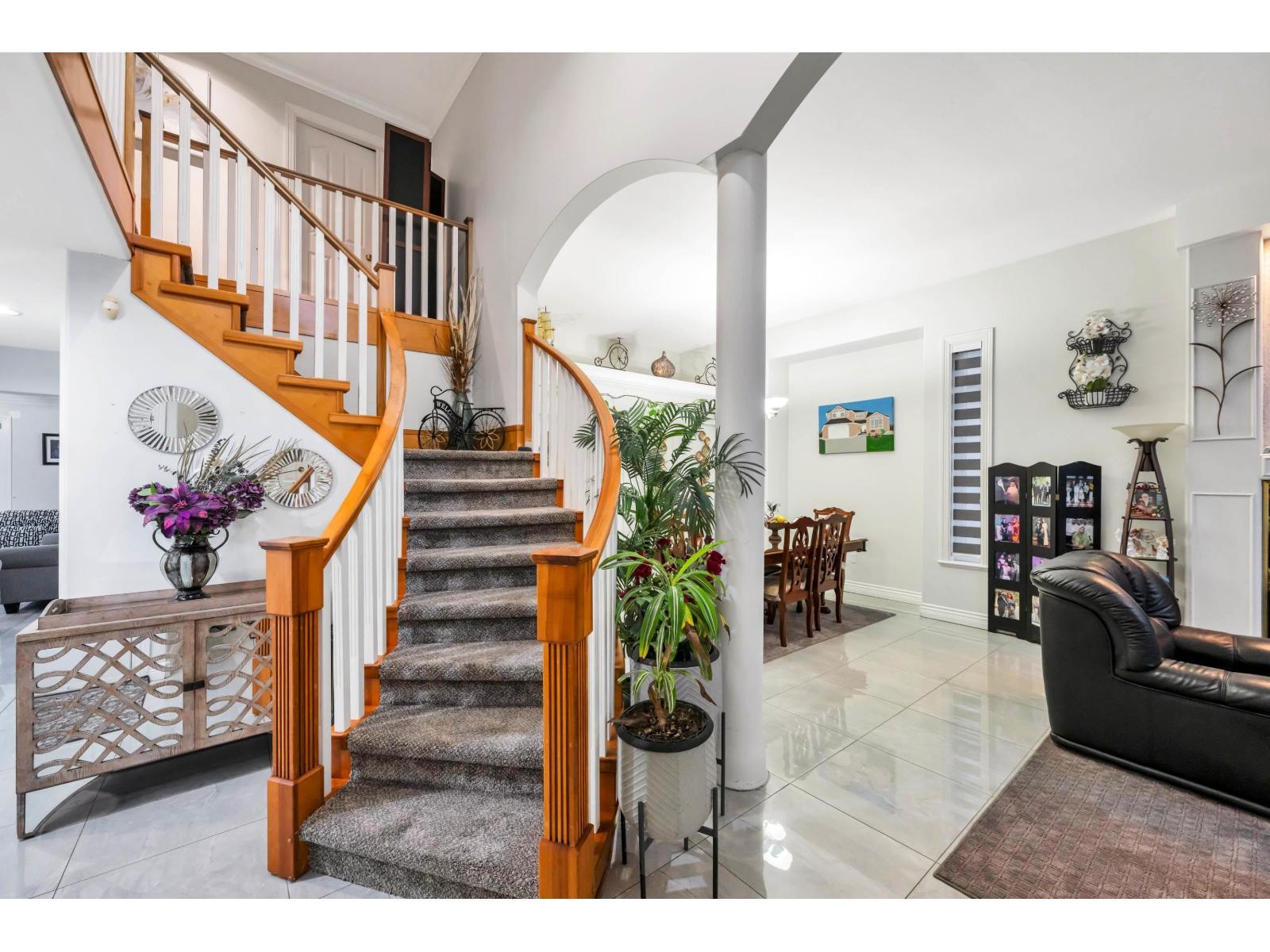 8733 162A Street, Surrey, BC - Indoor Photo Showing Other Room