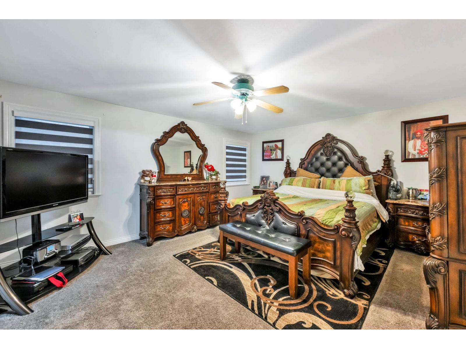8733 162A Street, Surrey, BC - Indoor Photo Showing Bedroom