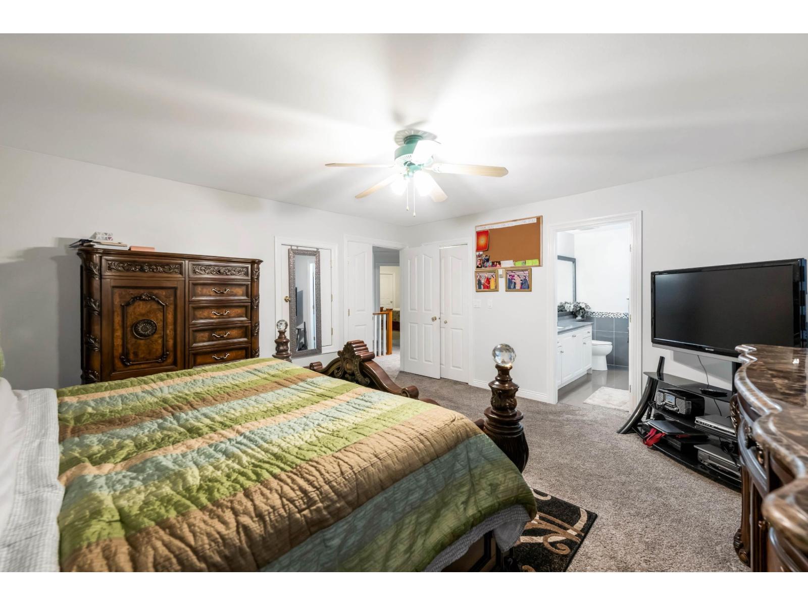 8733 162A Street, Surrey, BC - Indoor Photo Showing Bedroom