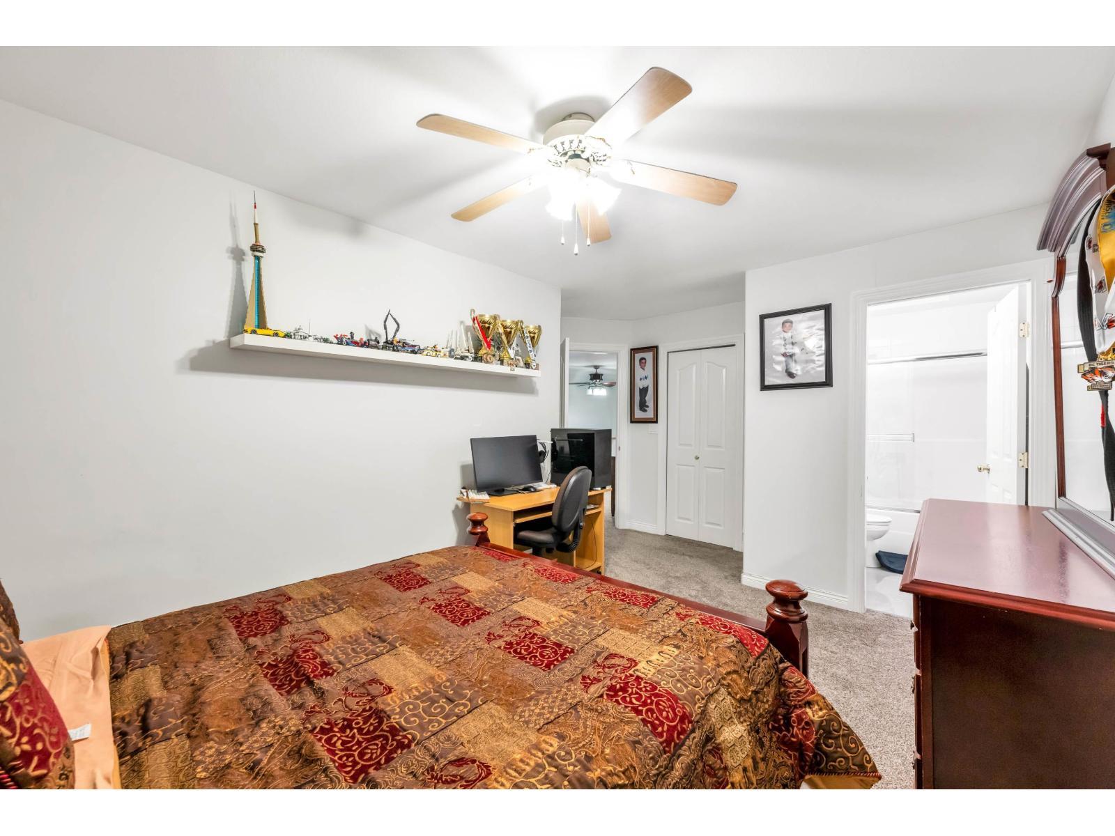 8733 162A Street, Surrey, BC - Indoor