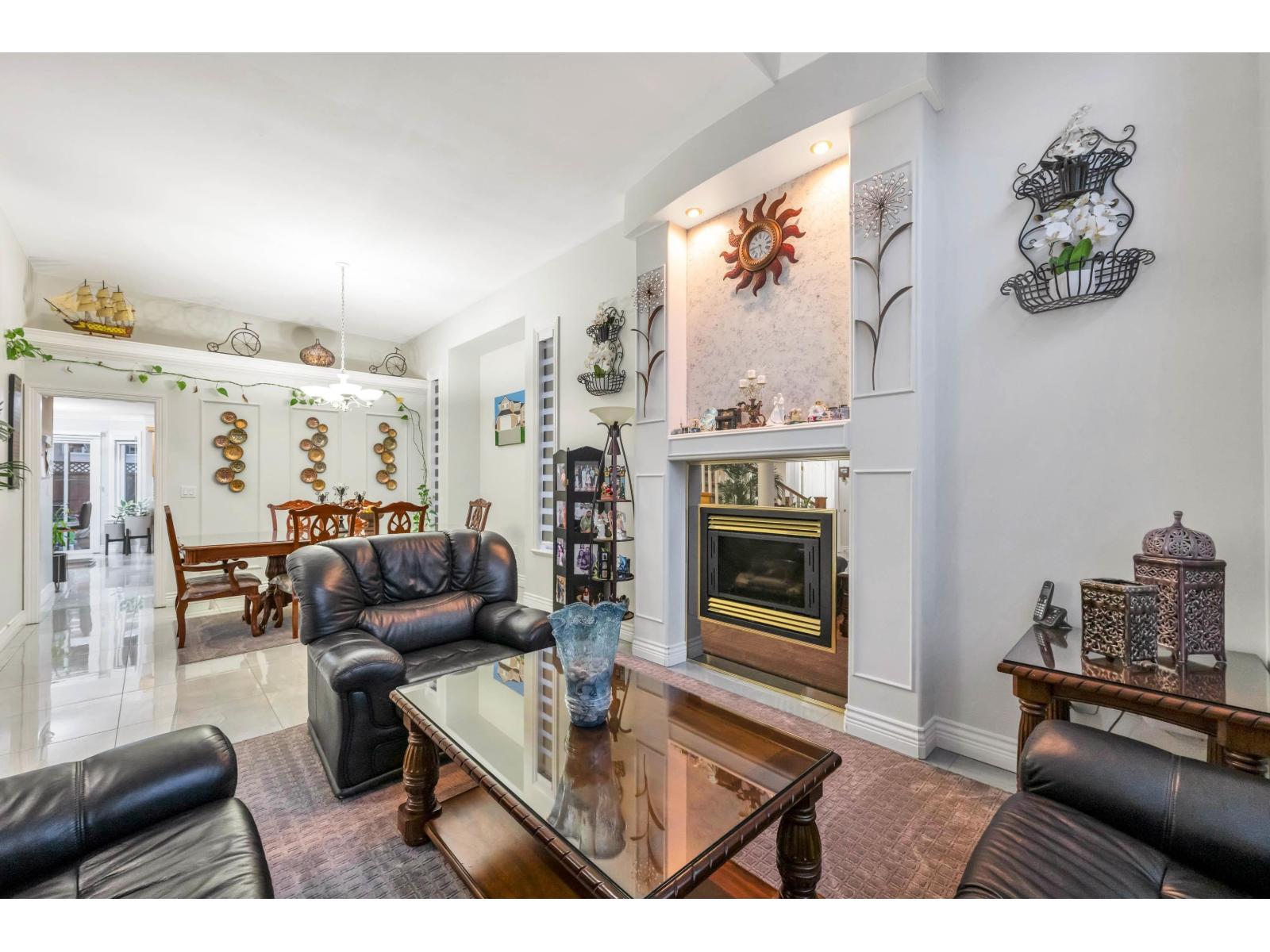 8733 162A Street, Surrey, BC - Indoor Photo Showing Living Room With Fireplace