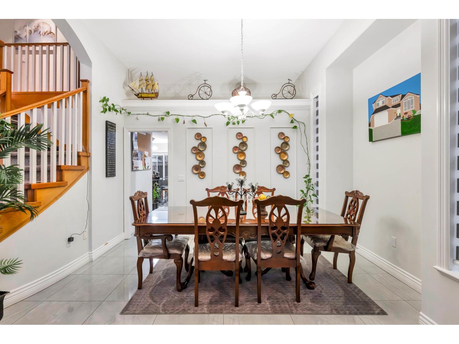 8733 162A Street, Surrey, BC - Indoor Photo Showing Dining Room