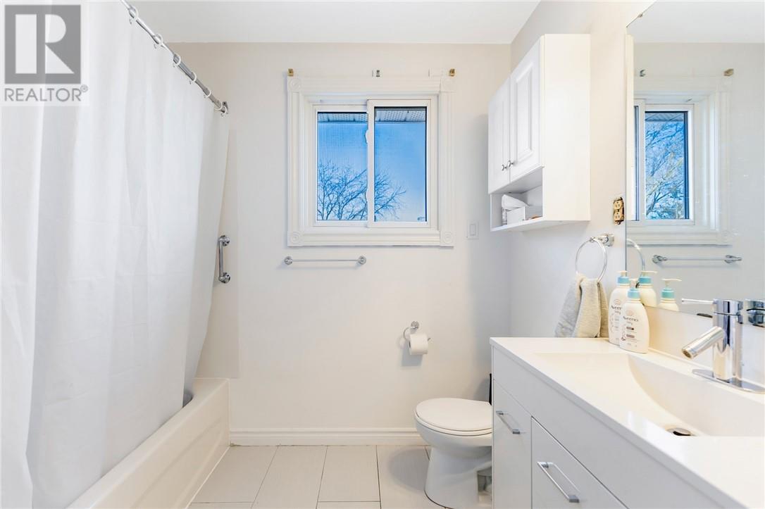 3144 Herve Avenue, Val Caron, ON - Indoor Photo Showing Bathroom