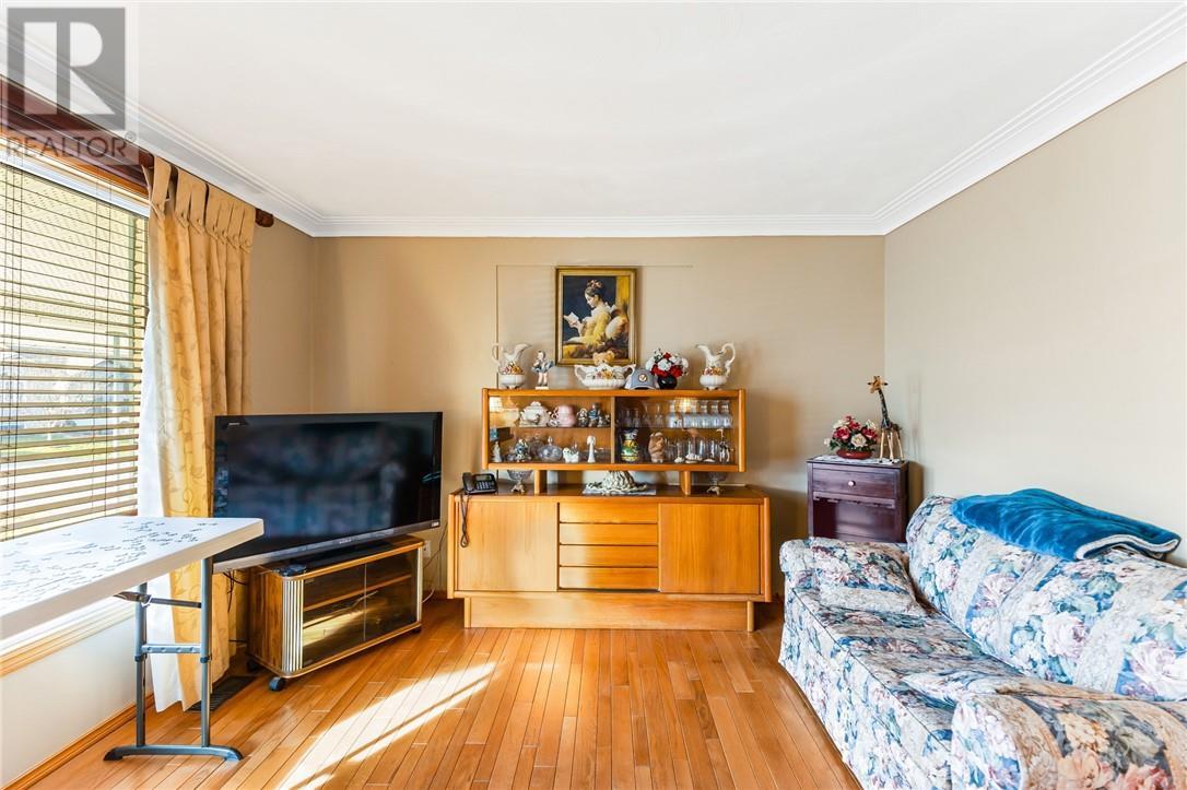3144 Herve Avenue, Val Caron, ON - Indoor Photo Showing Living Room