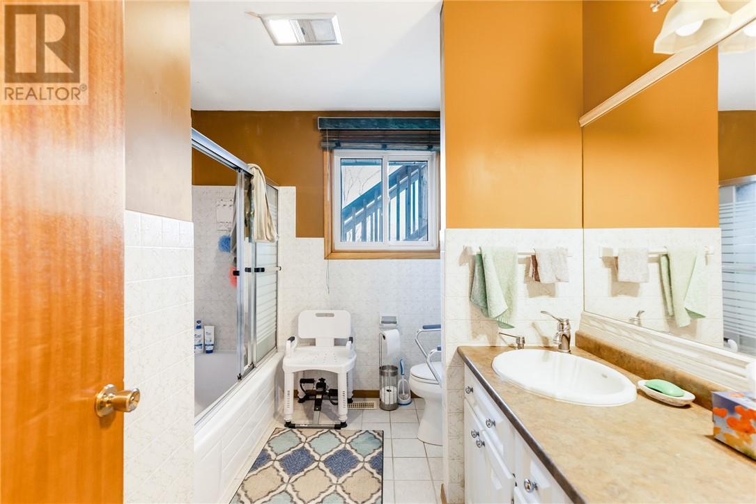 3144 Herve Avenue, Val Caron, ON - Indoor Photo Showing Bathroom