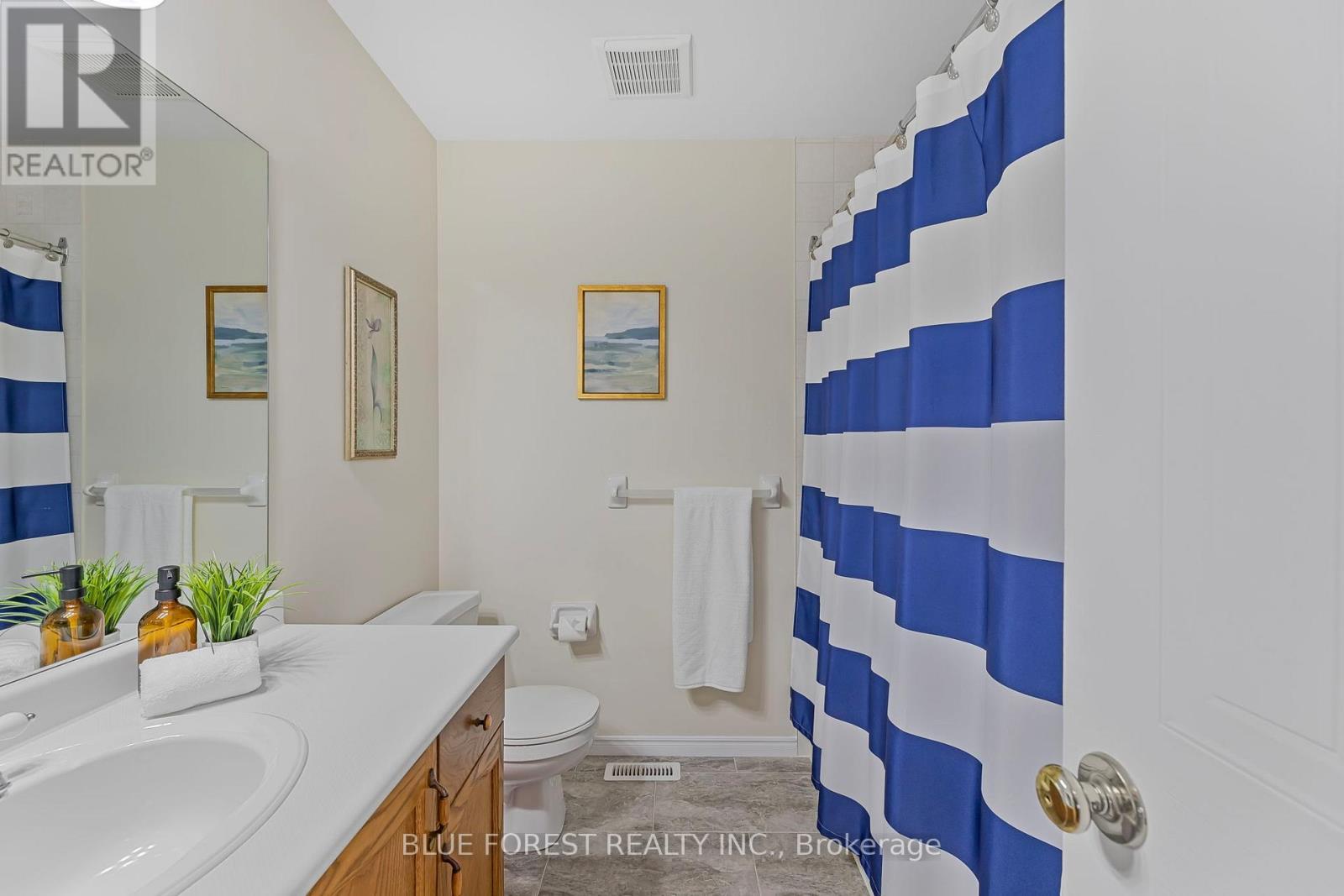 930 Railton Avenue, London East (East I), ON - Indoor Photo Showing Bathroom