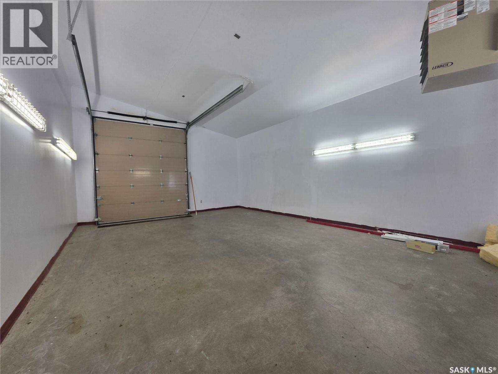 15 Dufferin Street W, Swift Current, SK