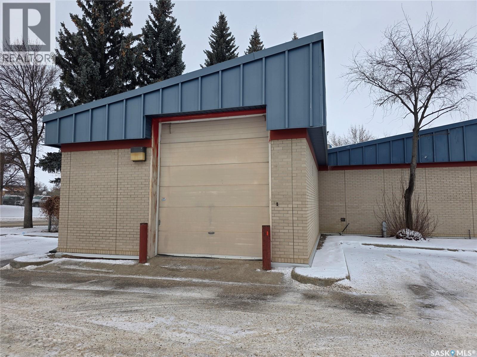 15 Dufferin Street W, Swift Current, SK