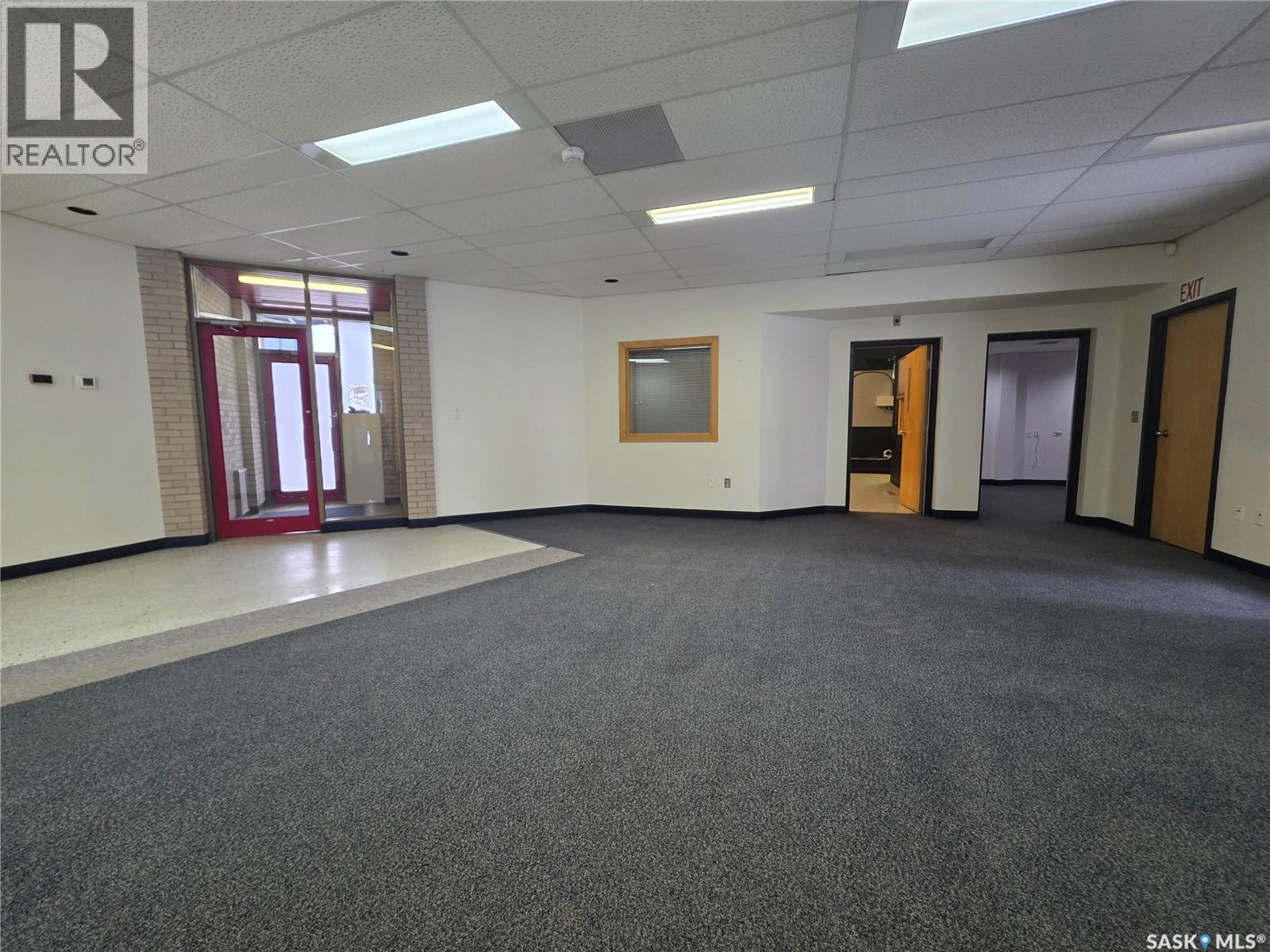 15 Dufferin Street W, Swift Current, SK