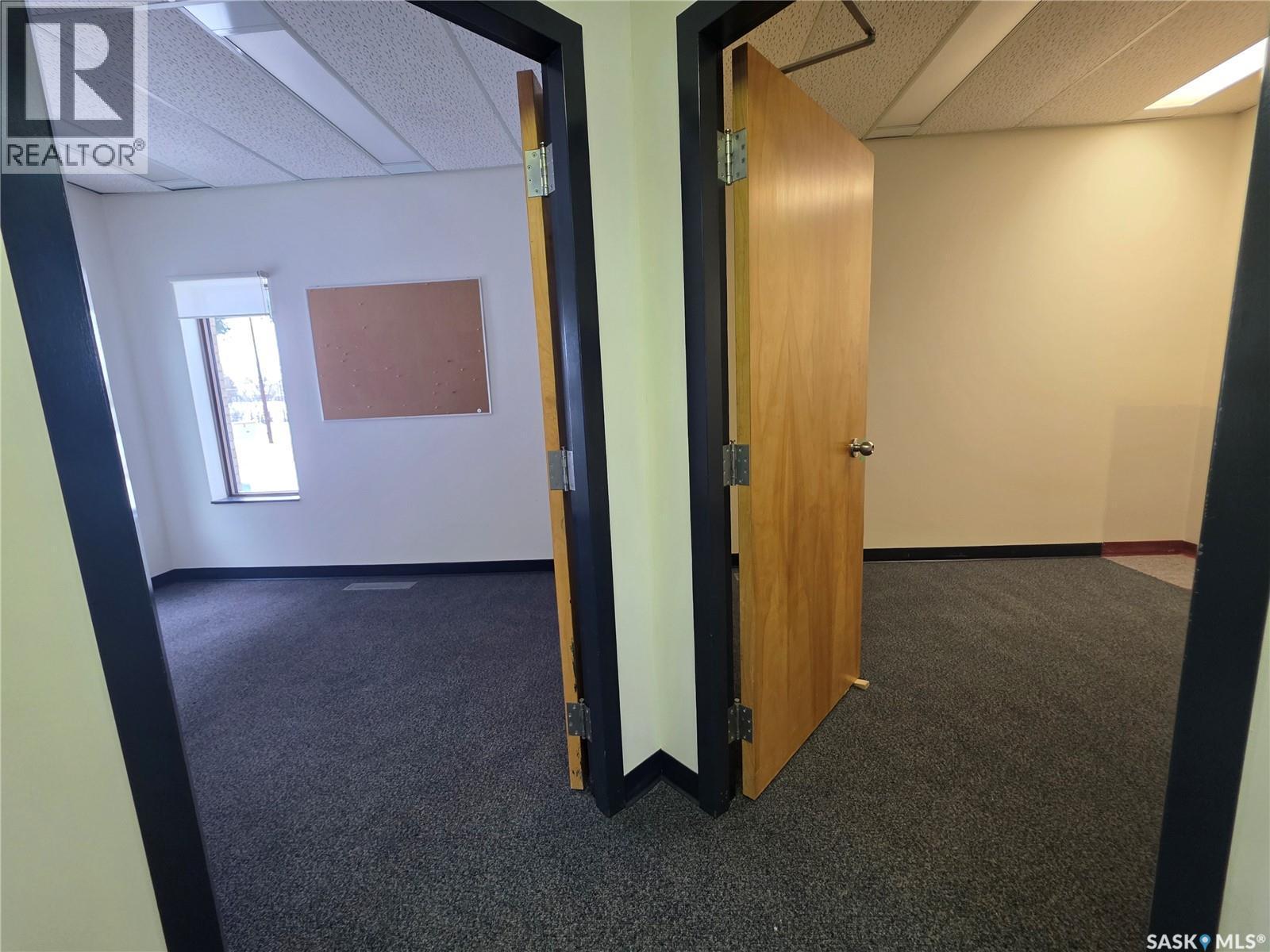 15 Dufferin Street W, Swift Current, SK