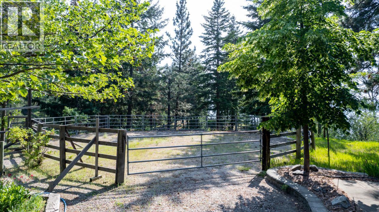 7015 Glenfir Road, Naramata, BC