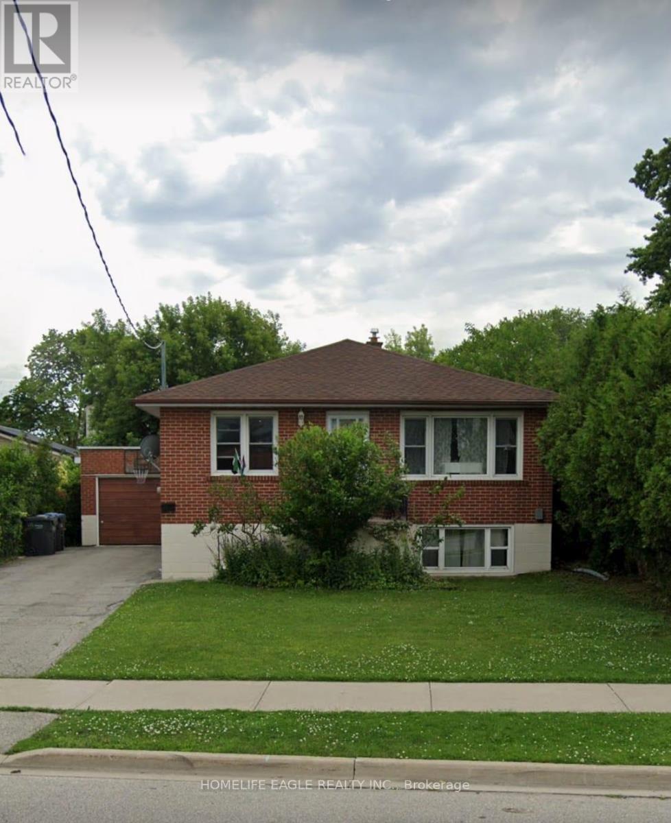 1024 Ogden Avenue, Mississauga, ON - Outdoor