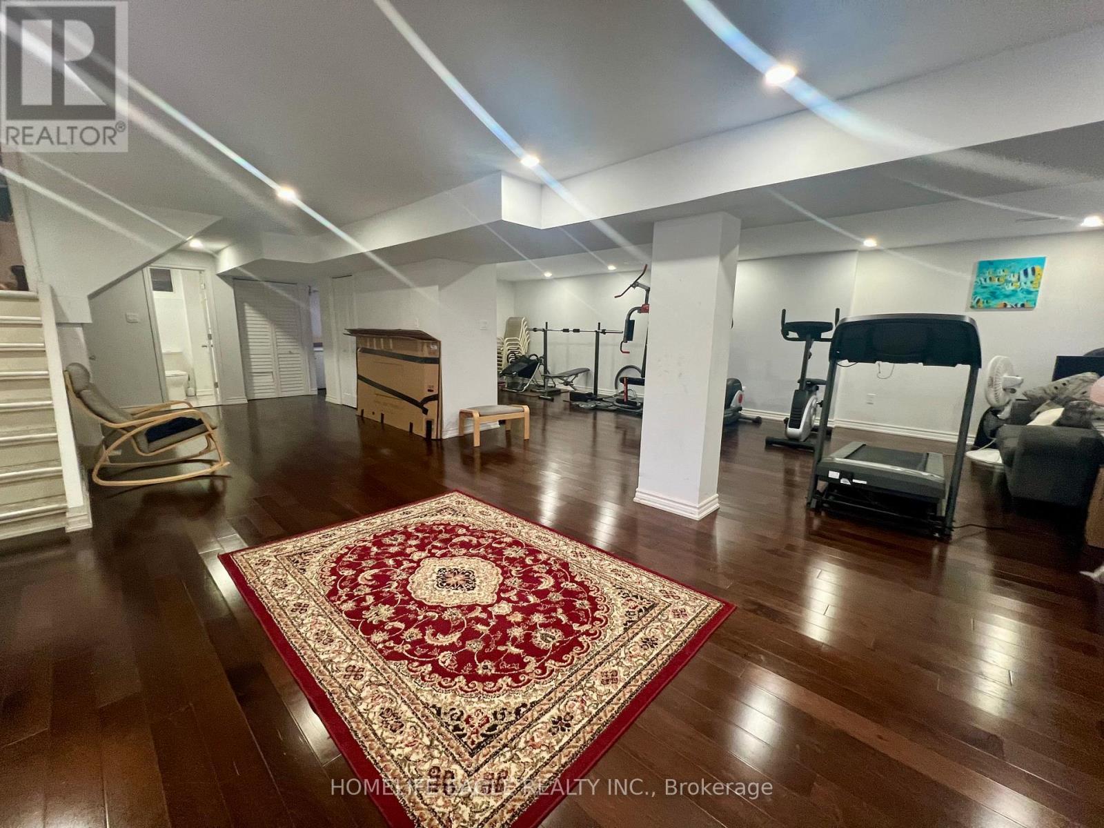 1024 Ogden Avenue, Mississauga, ON - Indoor