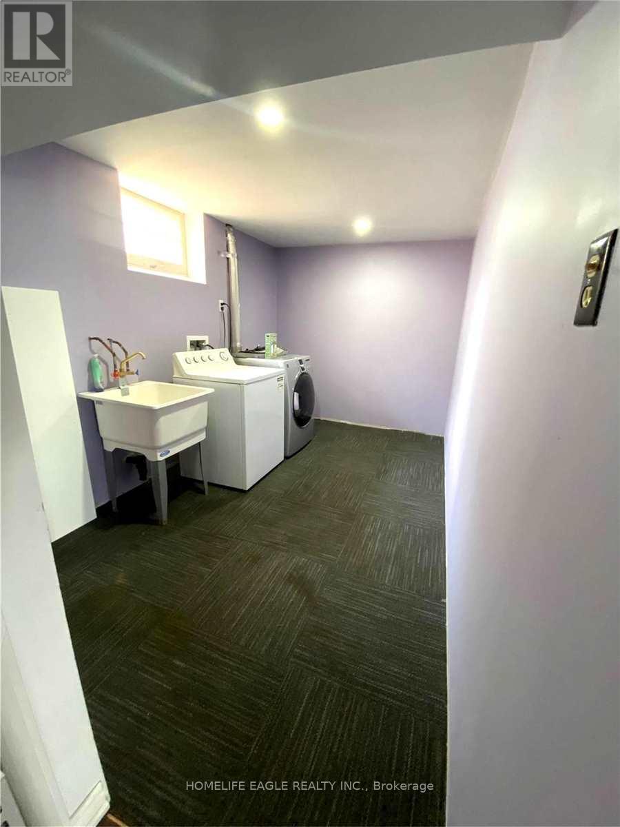 1024 Ogden Avenue, Mississauga, ON - Indoor