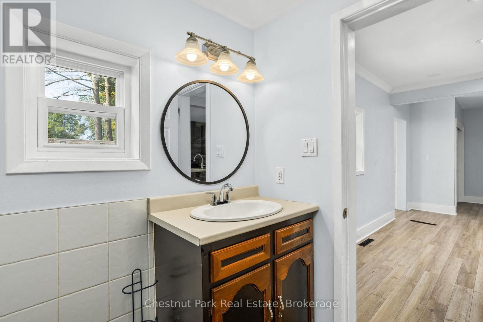 615 Bay Street, Gravenhurst (Muskoka (S)), ON - Indoor Photo Showing Bathroom