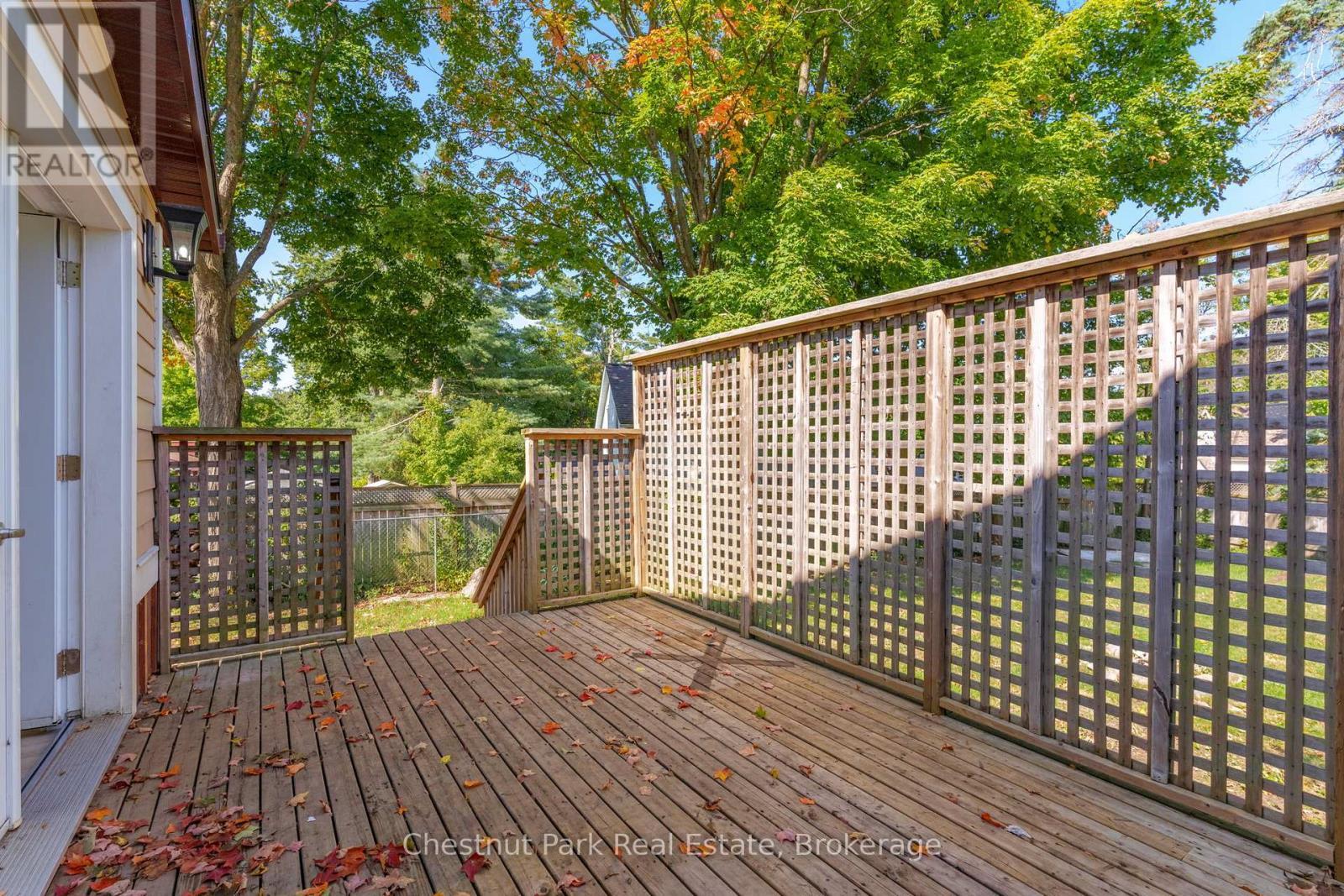 615 Bay Street, Gravenhurst (Muskoka (S)), ON - Outdoor With Deck Patio Veranda