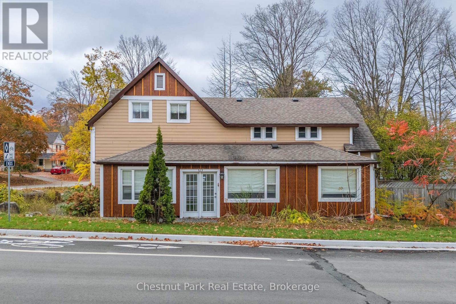 615 Bay Street, Gravenhurst (Muskoka (S)), ON - Outdoor With Facade