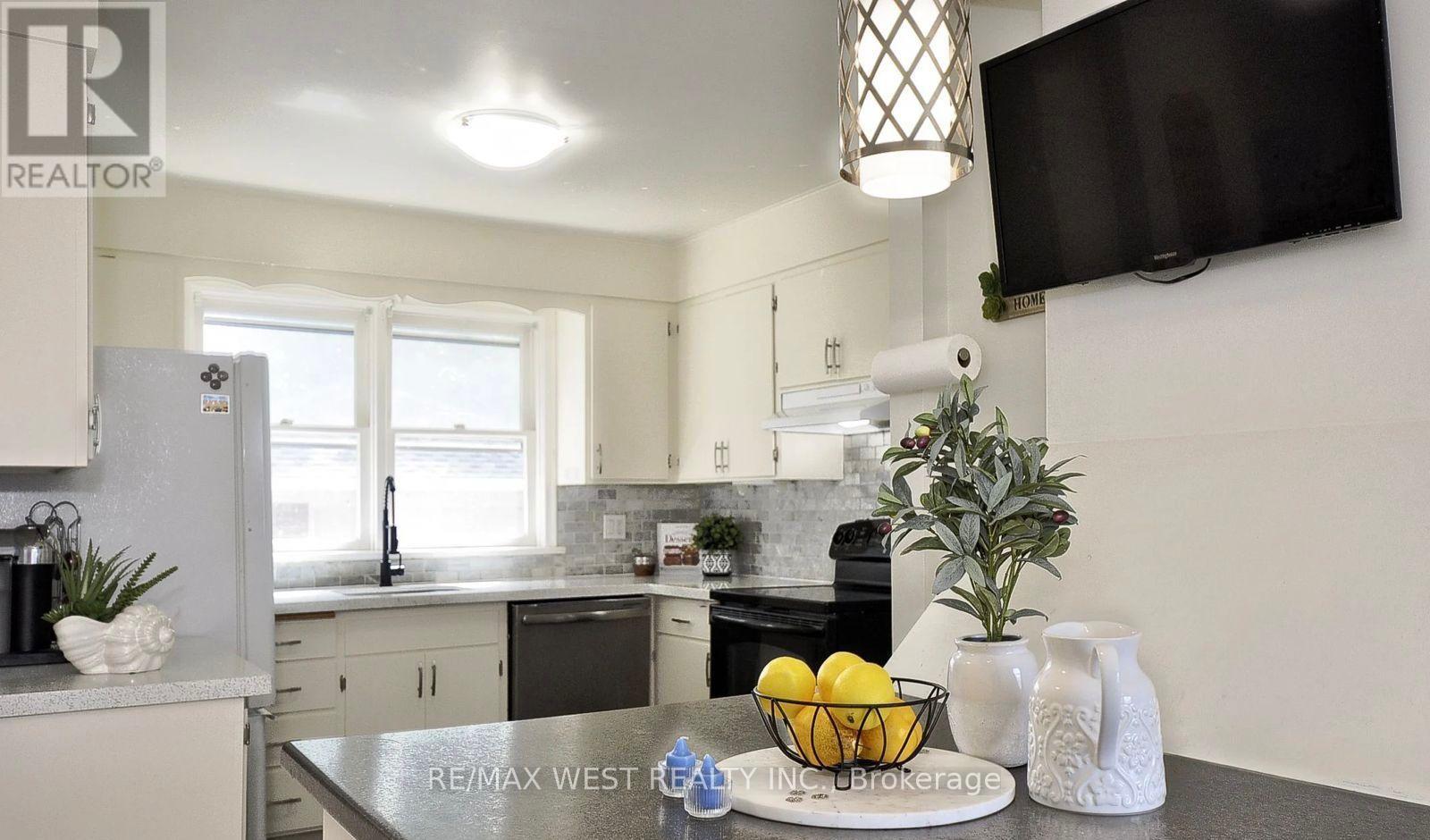 442 Highland Road E, Kitchener, ON - Indoor