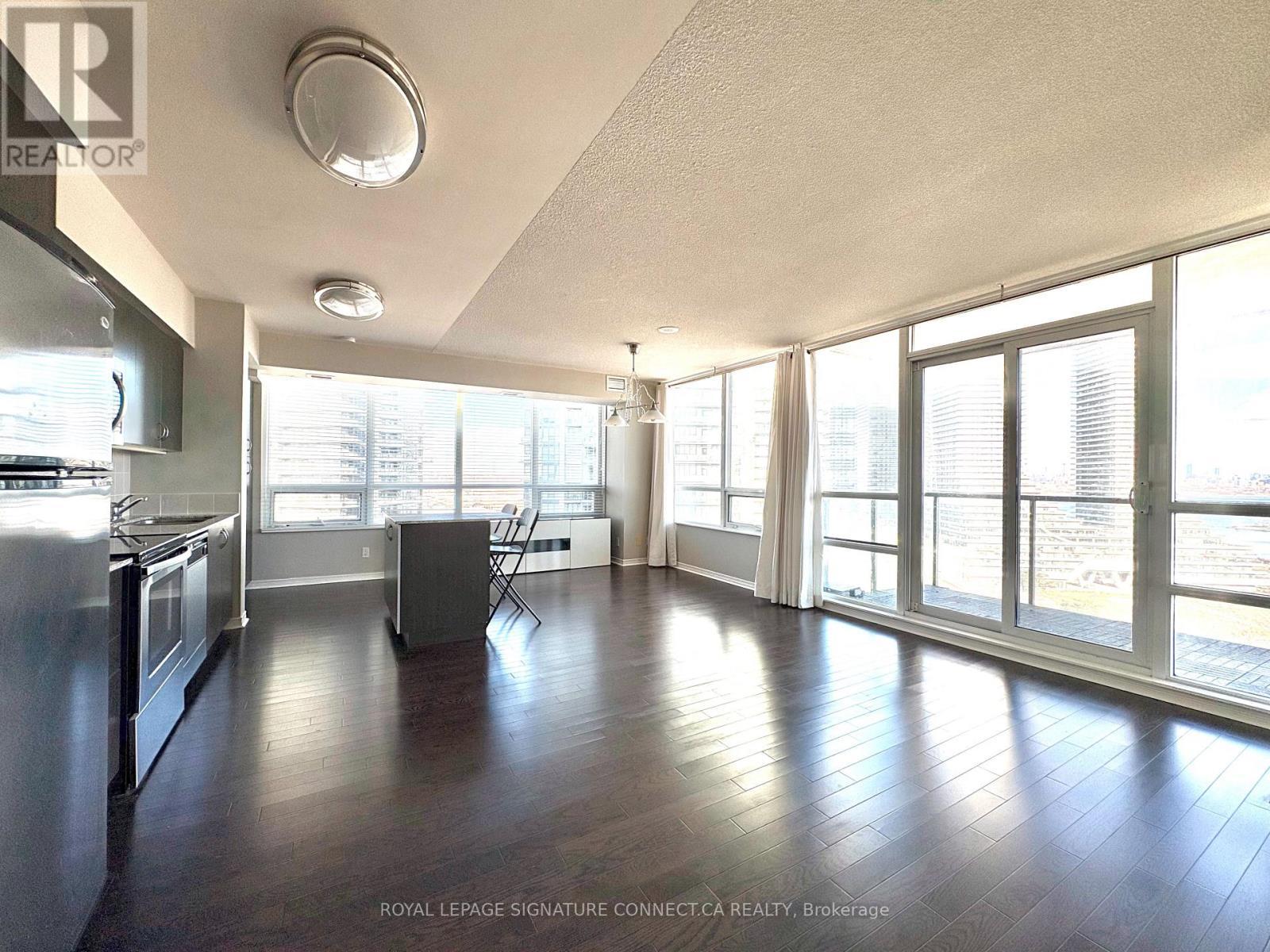 1706 - 2230 Lake Shore Boulevard W, Toronto, ON - Indoor