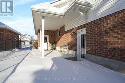 48 Dickinson Crt separate entrance -