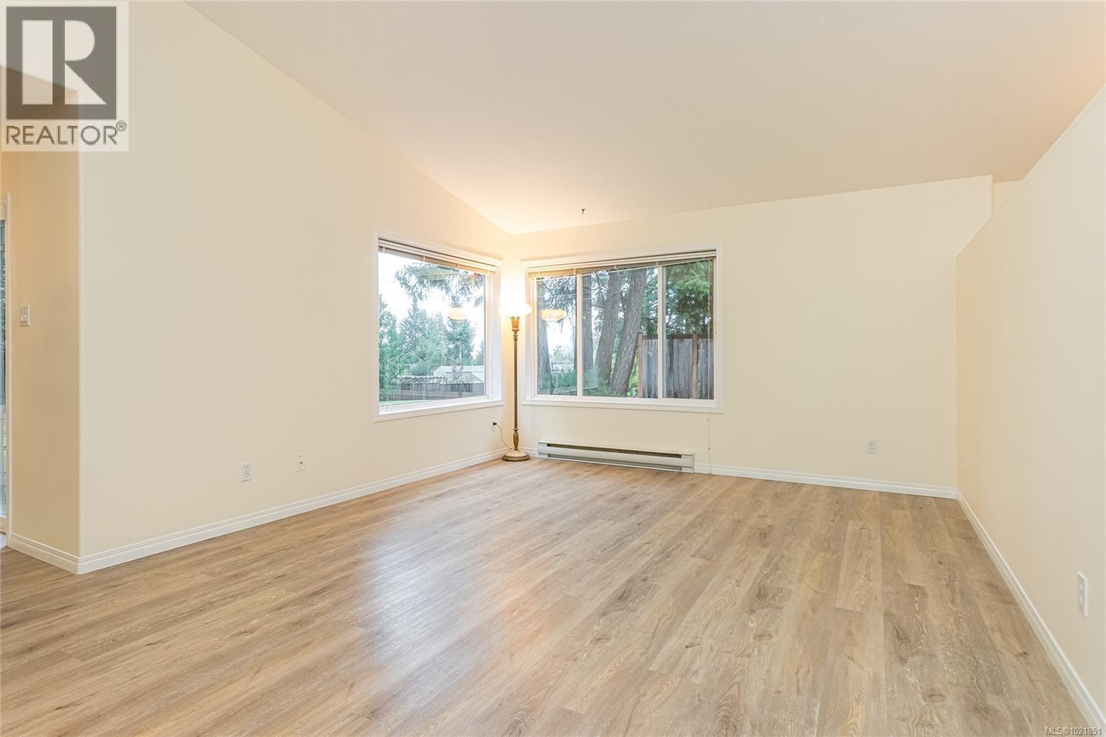 624 Wembley Rd, Parksville, BC - Indoor Photo Showing Other Room