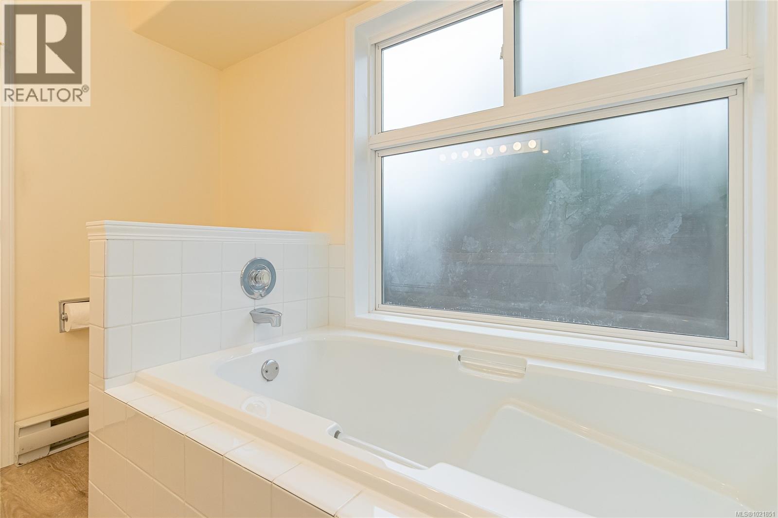 624 Wembley Rd, Parksville, BC - Indoor Photo Showing Bathroom