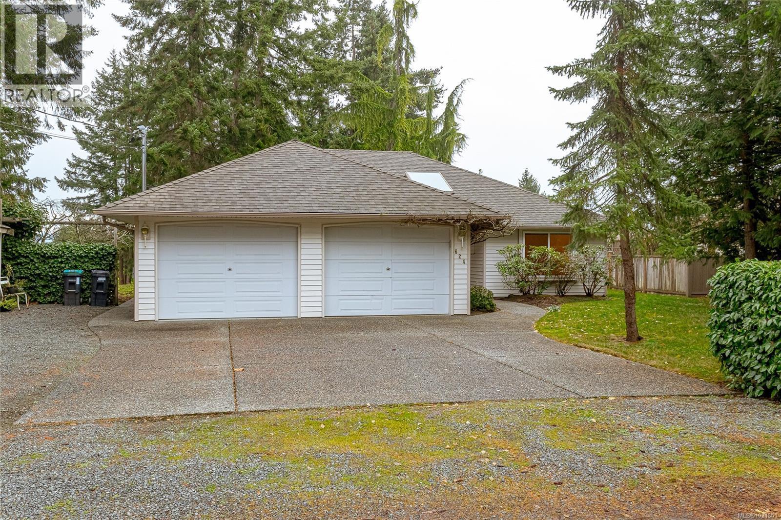 624 Wembley Rd, Parksville, BC - Outdoor