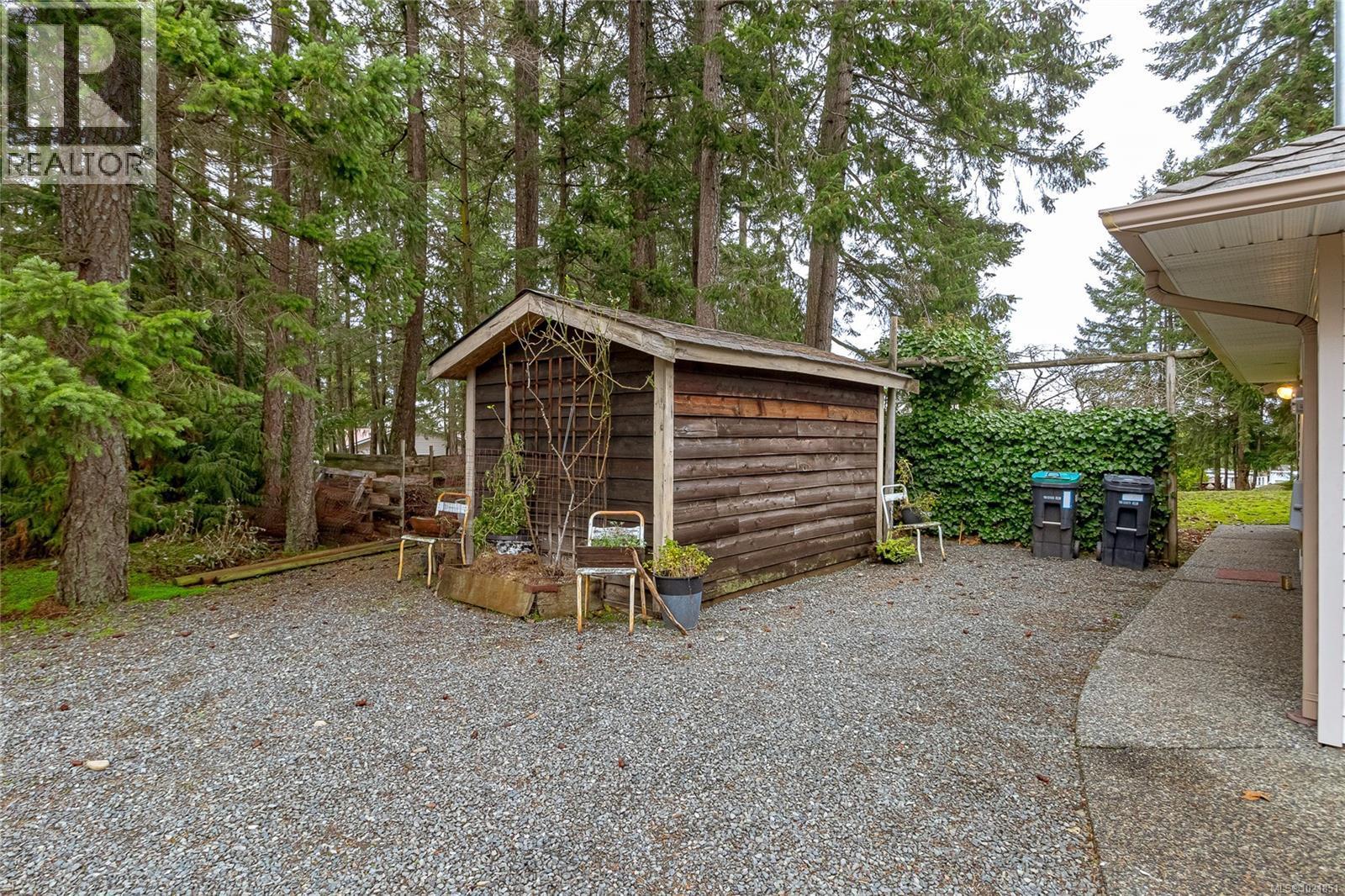 624 Wembley Rd, Parksville, BC - Outdoor